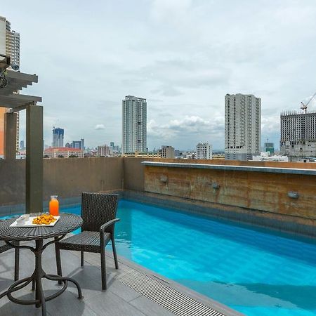 วี โฮเต็ล Hotel มะนิลา ภายนอก รูปภาพ