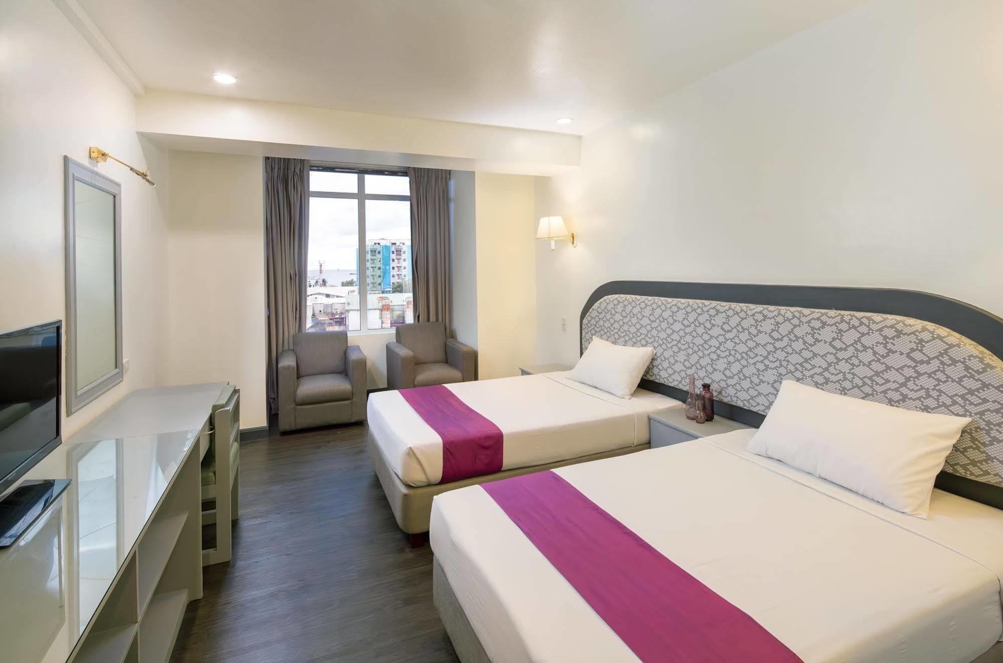 วี โฮเต็ล Hotel มะนิลา ภายนอก รูปภาพ