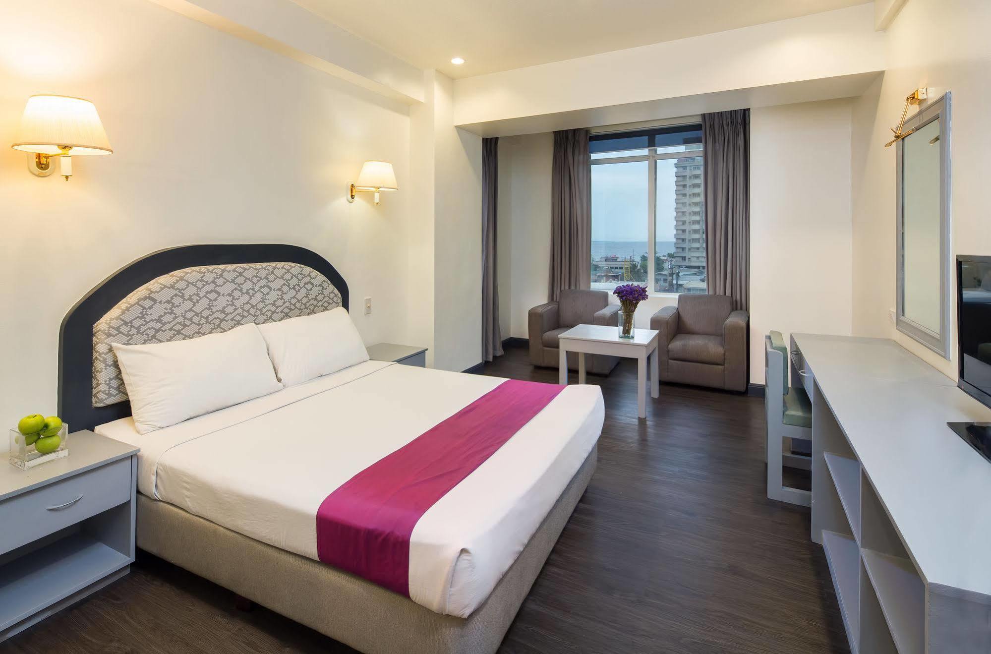 วี โฮเต็ล Hotel มะนิลา ภายนอก รูปภาพ